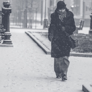 18禁裸体女免费网站扒尿囗
